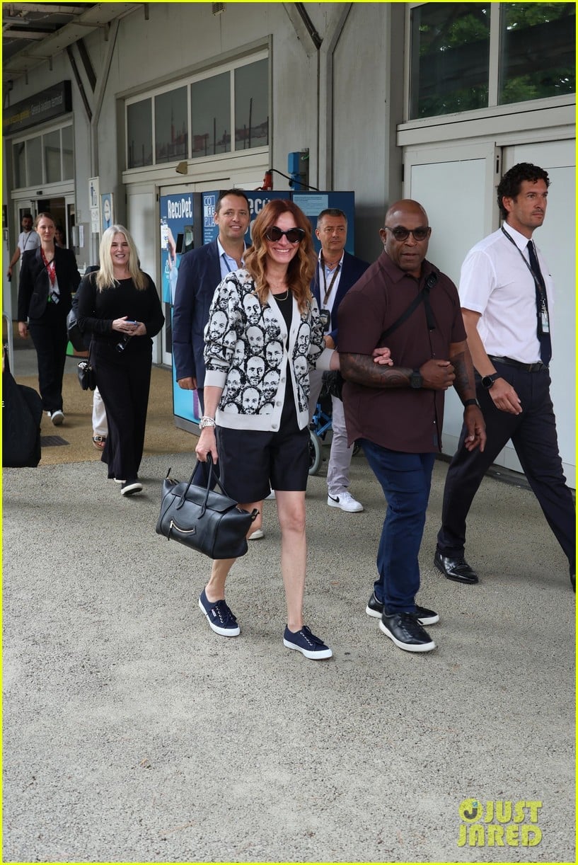 Julia Roberts Arrives for Venice Film Festival & Her Luca Guadagnino