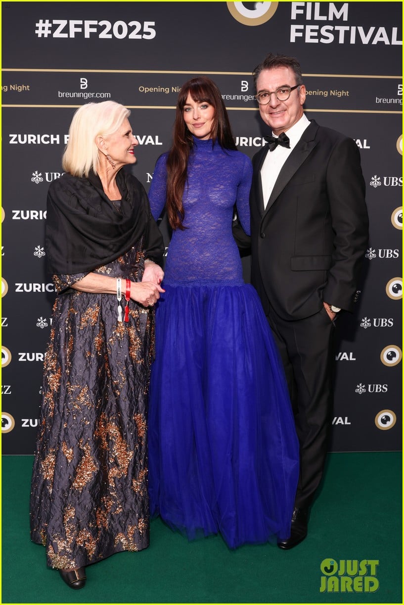 Dakota Johnson Continues Her Sheer Dress Trend with Gorgeous Gucci Gown ...