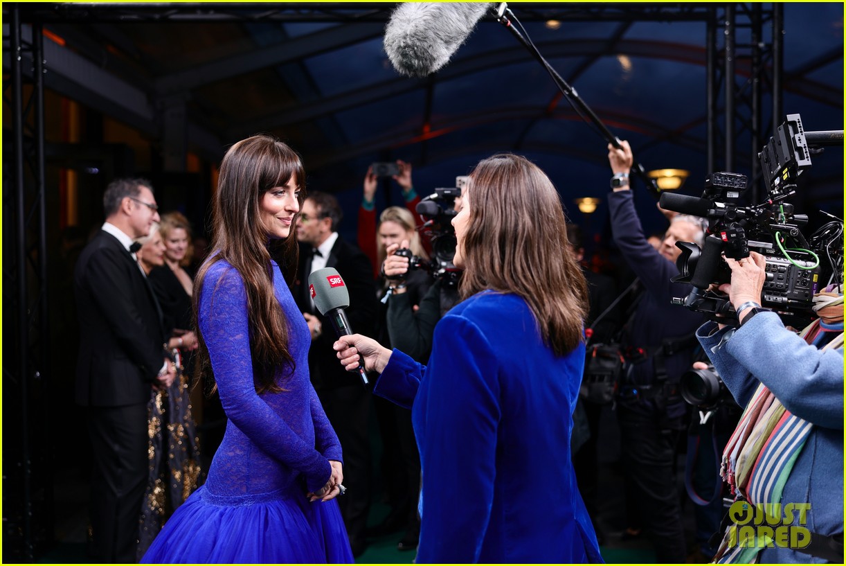 Dakota Johnson Continues Her Sheer Dress Trend with Gorgeous Gucci Gown ...