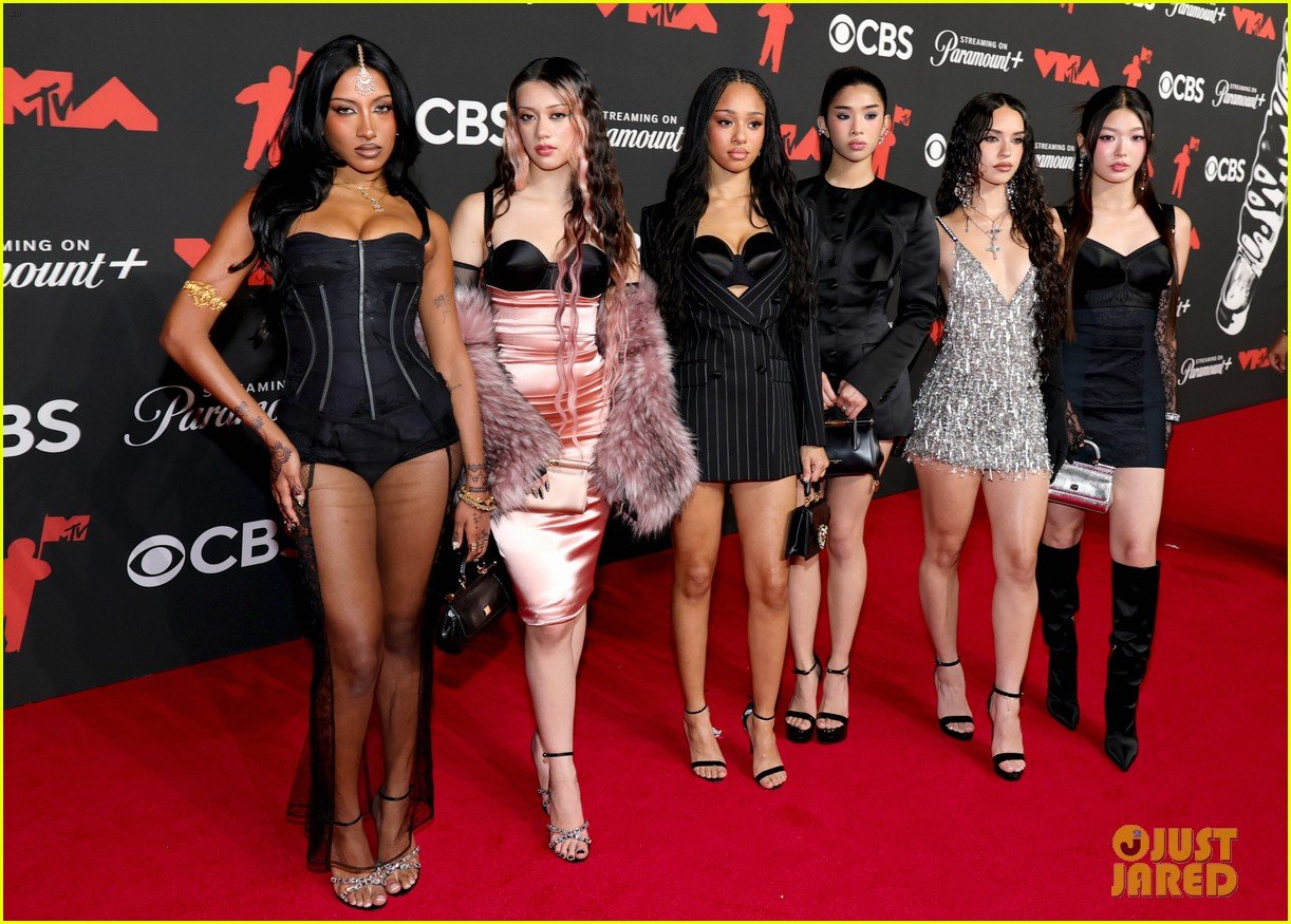 KATSEYE Attend Their First-Ever MTV VMAs 2025 - See All the Red Carpet  Pics!: Photo 5198623 | Daniela, Daniela Avanzini, KATSEYE, Lara Raj, Manon,  Manon Bannerman, Megan, Megan Skiendiel, Music, Popularity, Slideshow,