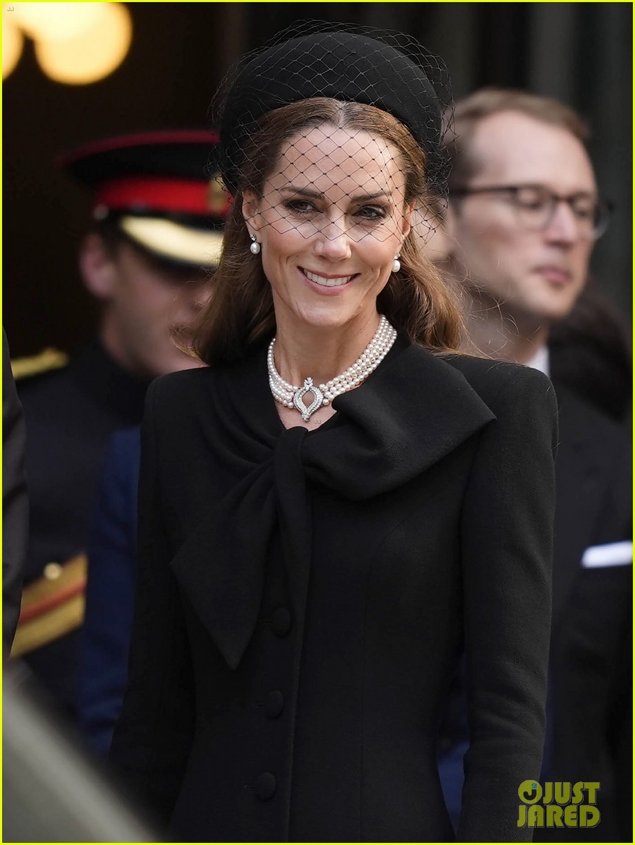 Kate Middleton & Prince William Attend Duchess of Kent's Funeral with(01)