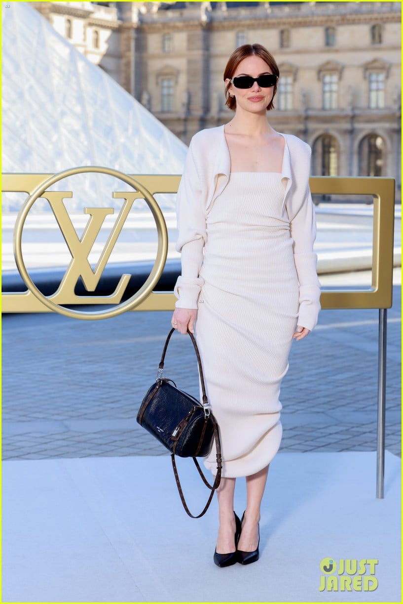louis-vuitton-paris-fashion-week-show-2025-11.jpg