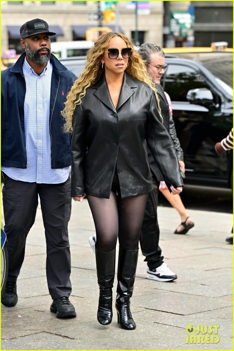 Mariah Carey Rocks Stylish Jacket \u0026 Patent Leather Boots While Promoting  'Here For It All': Photo 5207098 | Mariah Carey Photos | Just Jared:  Entertainment News, image size:817x1222
