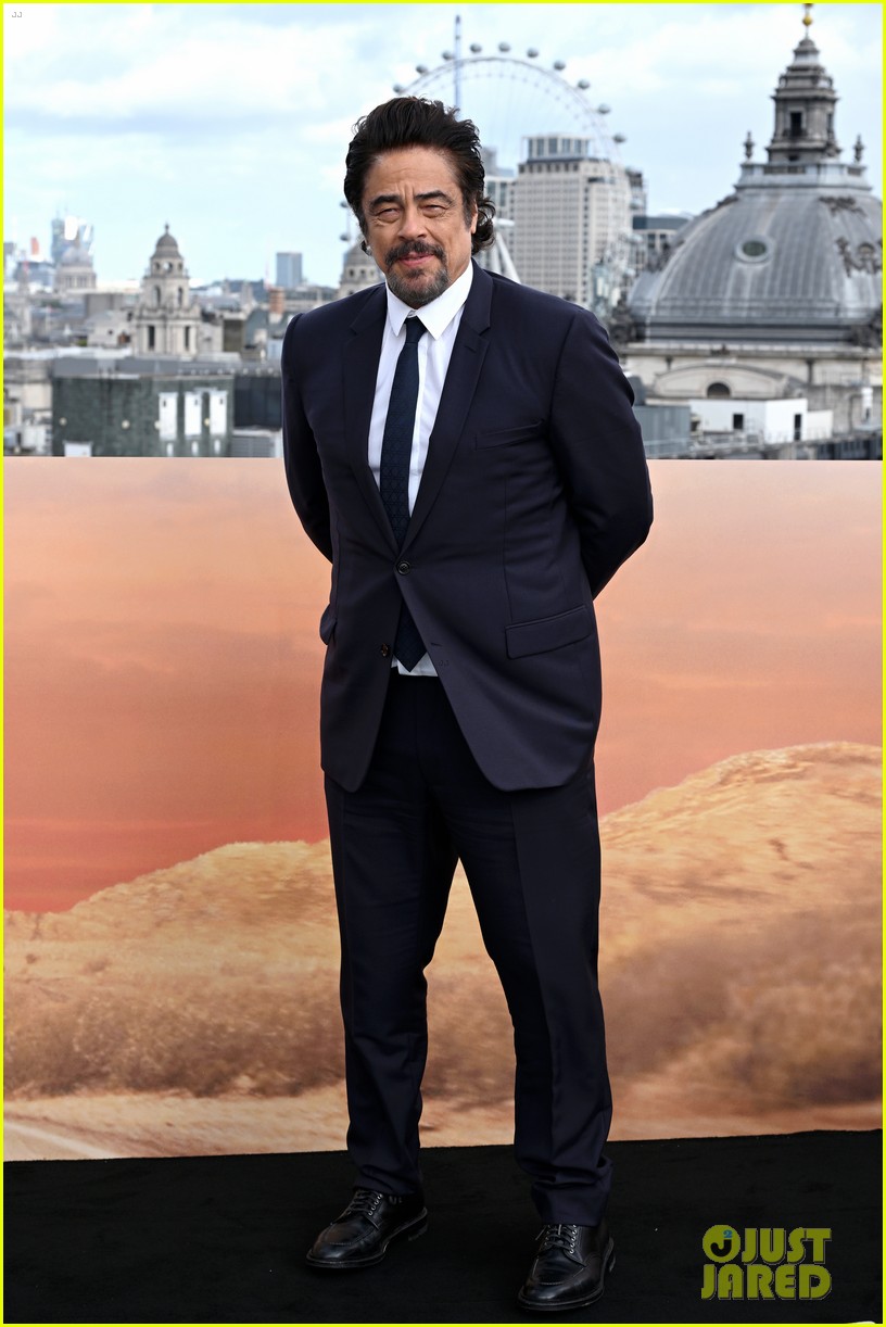 Rainbow Forms Above One Battle After Another Cast During Their Photo One Battle After Another Photo Call Rainbow 09 