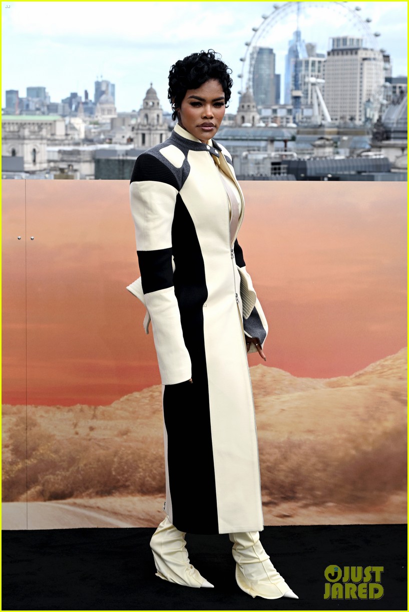 Rainbow Forms Above One Battle After Another Cast During Their Photo One Battle After Another Photo Call Rainbow 10 