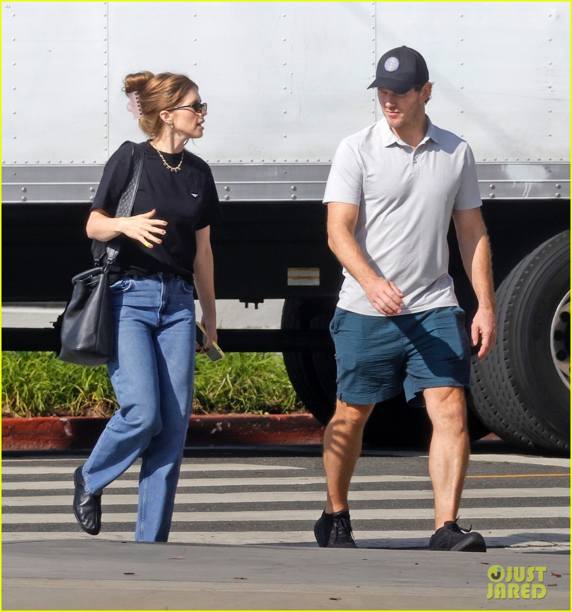 Chris Pratt & Katherine Schwarzenegger Step Out for Breakfast in Santa