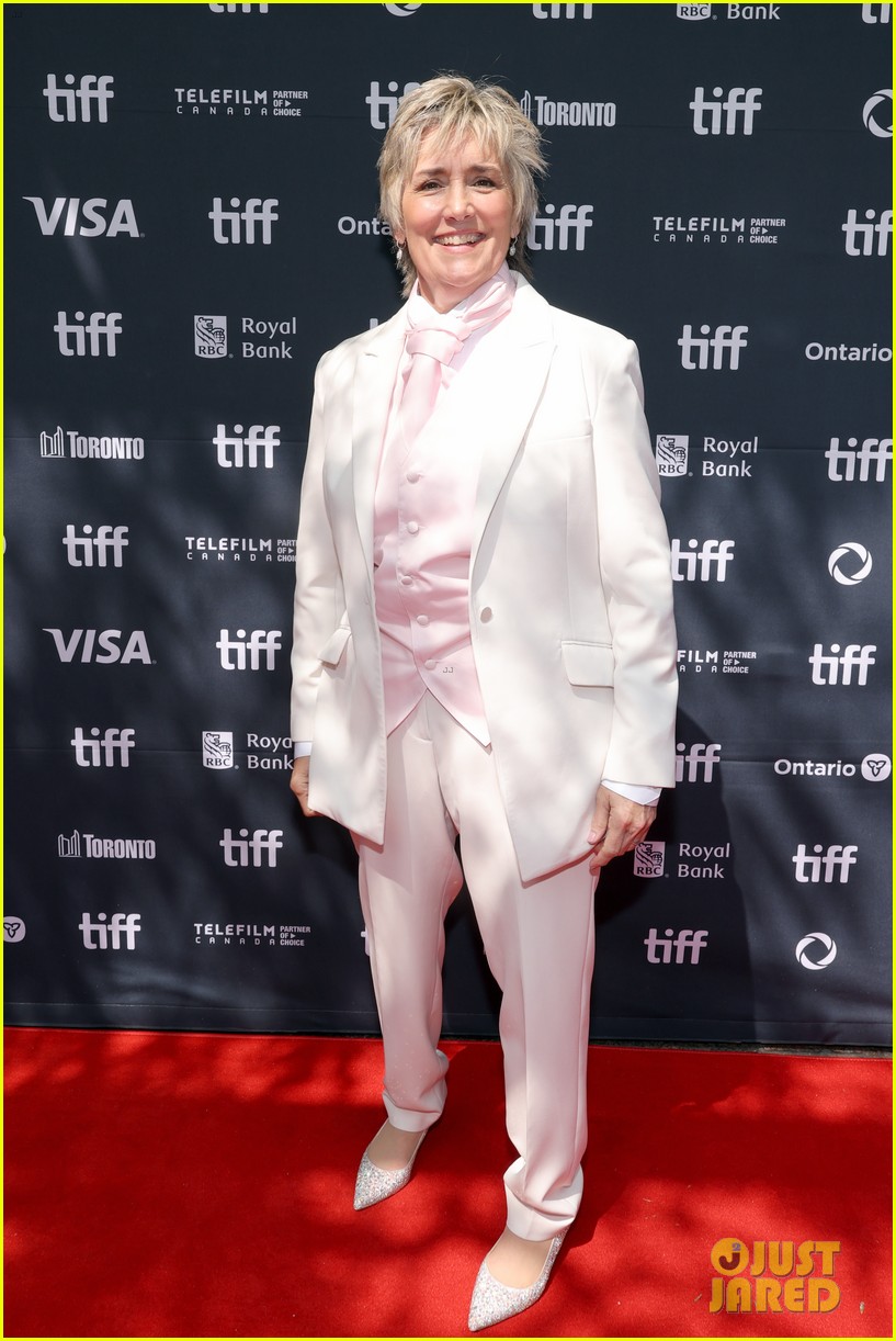 Sydney Sweeney Attends 'Christy' Toronto Premiere with Real Christy(02)