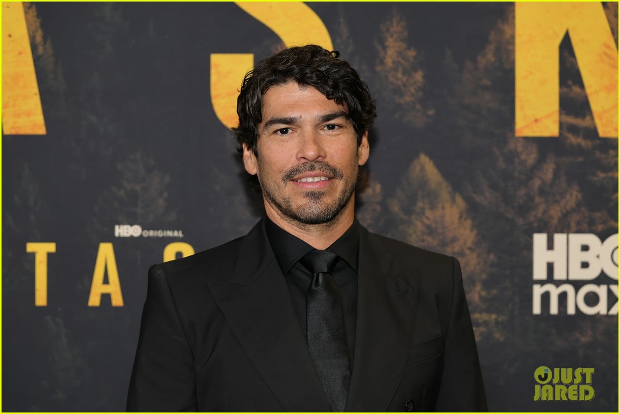 Mark Ruffalo Tom Pelphrey Step Out For Task Premiere In NYC Photo Mark Ruffalo Tom Pelphrey Task Premiere In Nyc 29