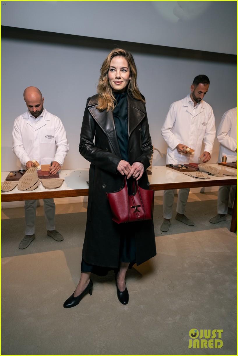 tods-2026-fashion-show-naomi-watts-02.jpg
