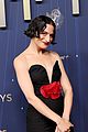 michelle williams jenny slate at emmys 02