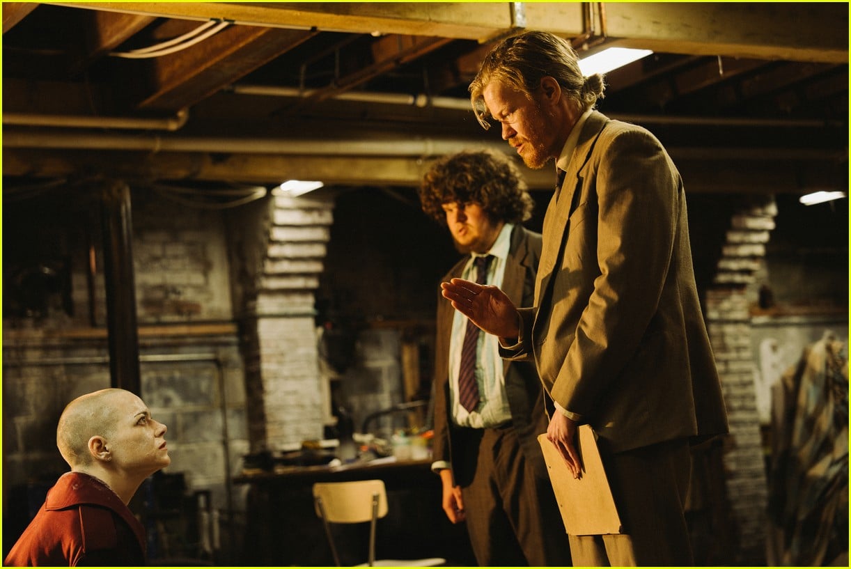 Bugonia' Trailer: Jesse Plemons is Convinced Emma Stone is an Alien - Watch  Now!: Photo 5212548 | Aidan Delbis, Alicia Silverstone, Bugonia, Emma Stone,  Jesse Plemons, Movies, Stavros Halkias, Trailer, Yorgos Lanthimos