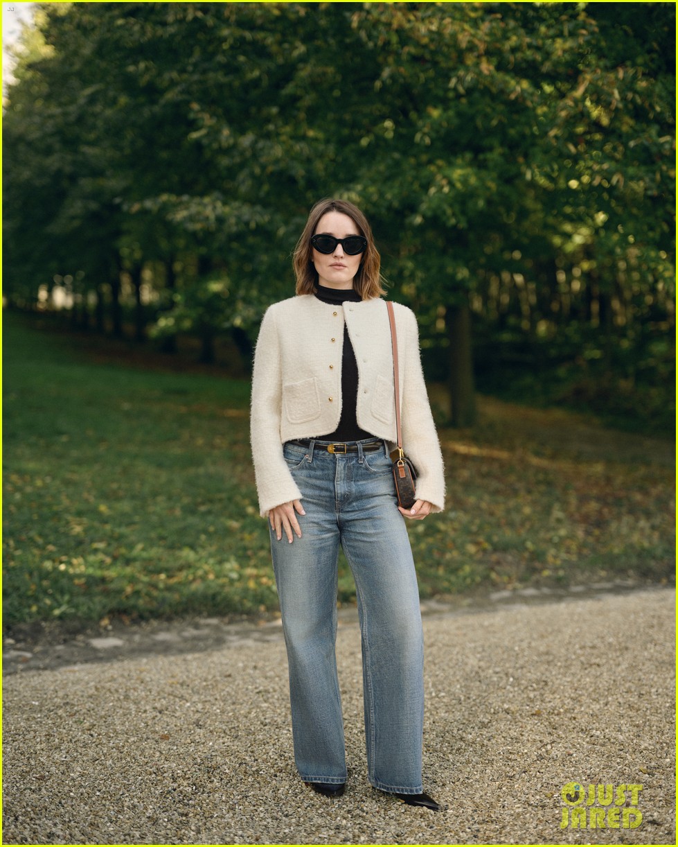 Dan Levy & Emily Hampshire Have 'Schitt's Creek' Reunion at Paris