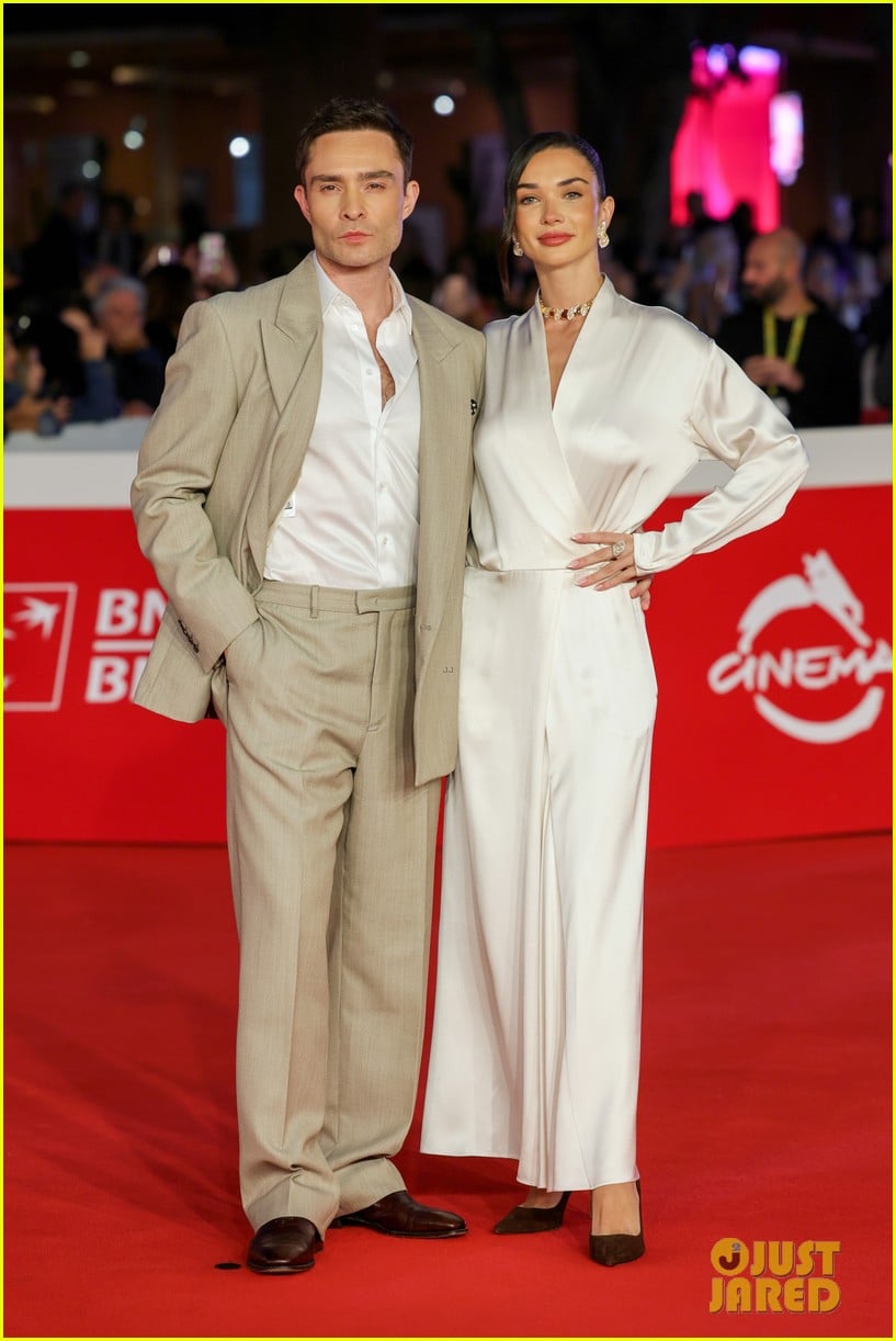 ed-westwick-amy-jackson-sandokan-01.jpg