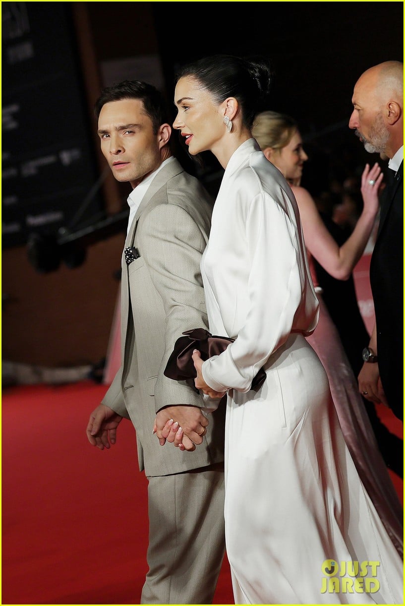 ed-westwick-amy-jackson-sandokan-02.jpg