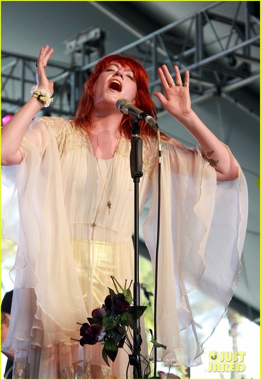 Music By Men' Lyrics \u0026 Meaning: Florence + The Machine Releases 'Everybody  Scream'!: Photo 5228104 | Aaron Dessner, Florence + The Machine, Florence  And The Machine, Florence Welch, Lyrics, Music Photos | Just Jared:  Entertainment News, image size:841x1222