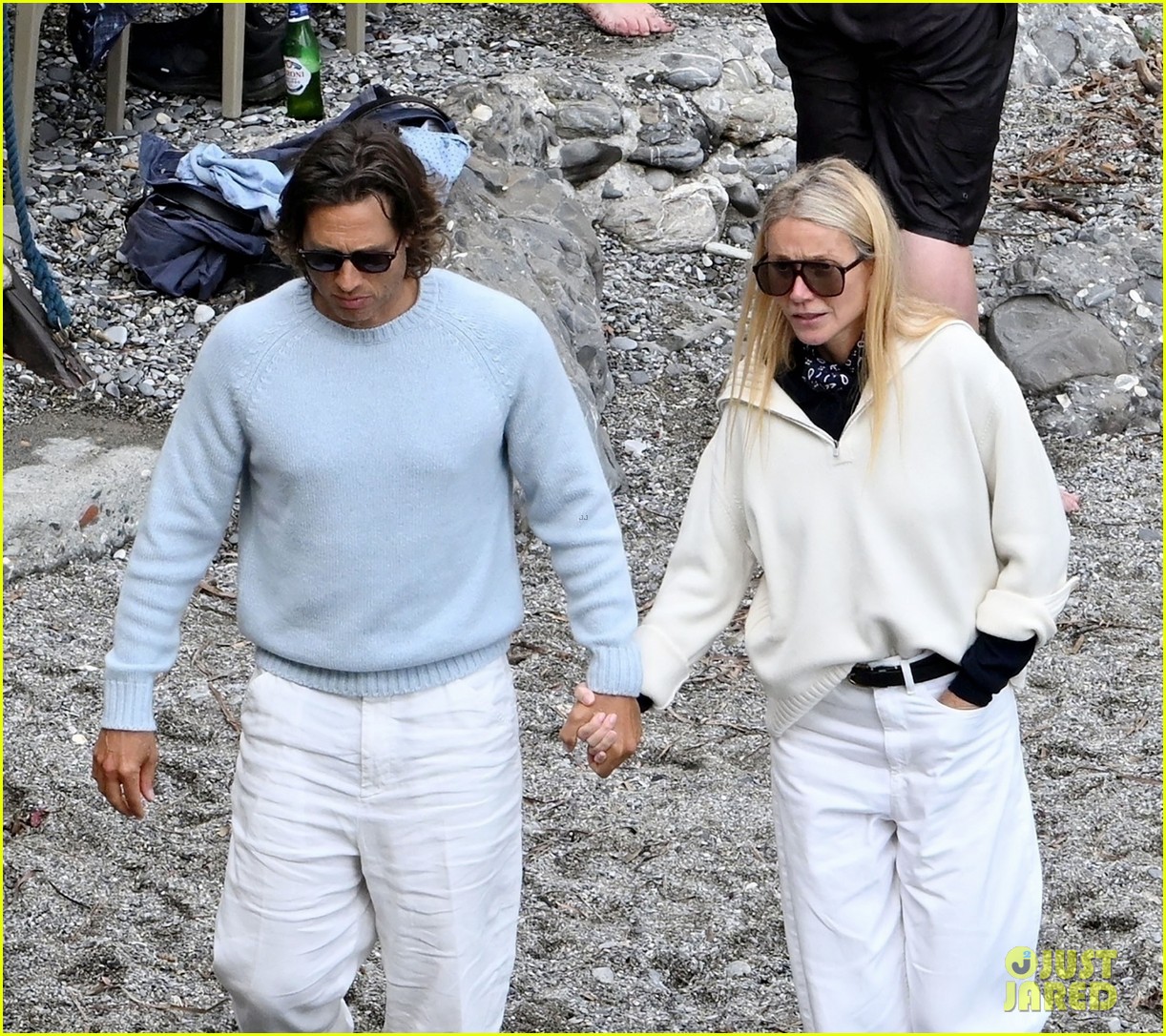 Paltrow Cozies Up to Husband Brad Falchuk on Steven Spielberg's