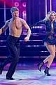 robert irwin rips off shirt flaunts ripped body on dwts tiktok night 02