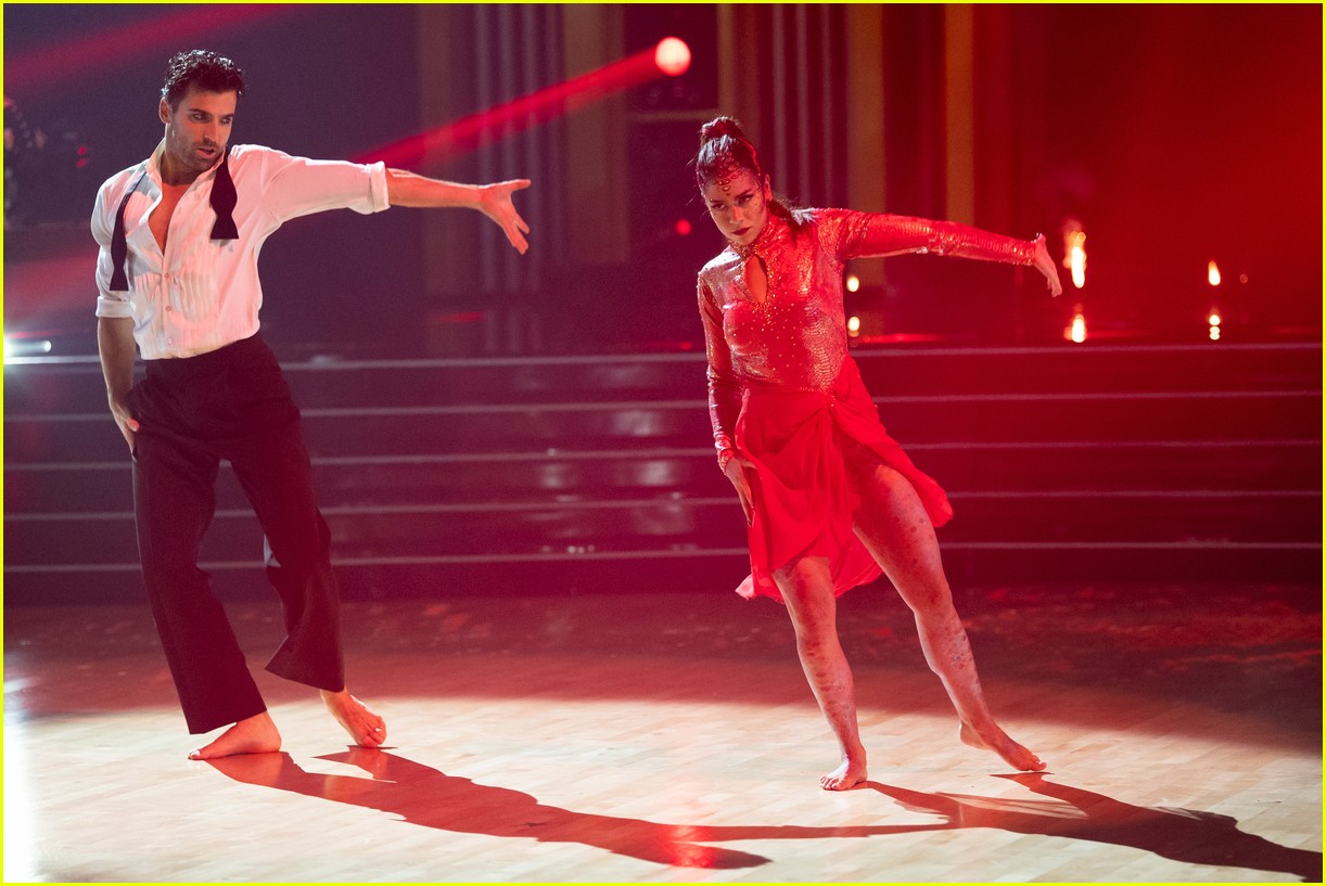 jan ravnik reacts to maksim chmerkovskiys comments after dwts elimination 045226728