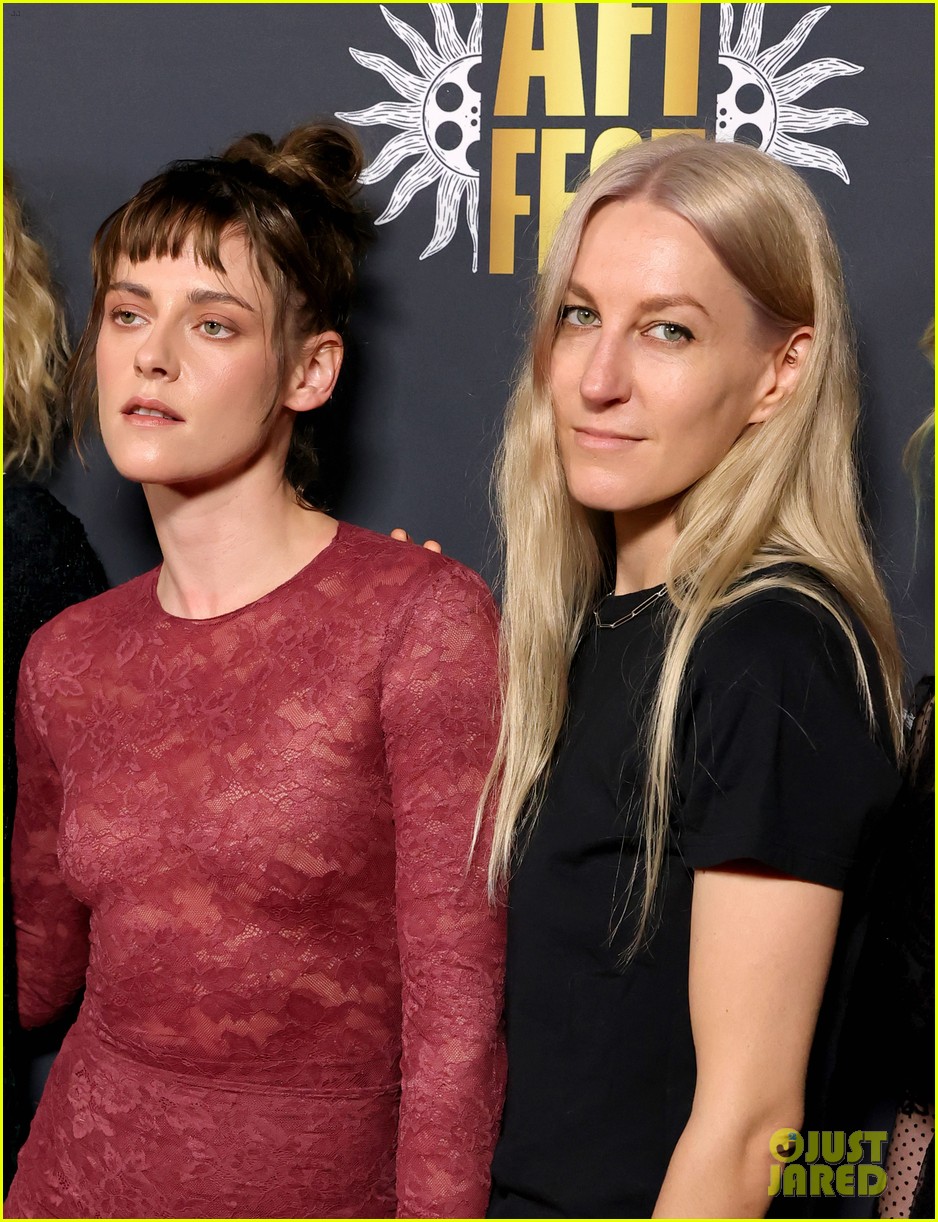 Kristen Stewart Wears FormFitting Sheer Dress at AFI Fest Premiere(00)