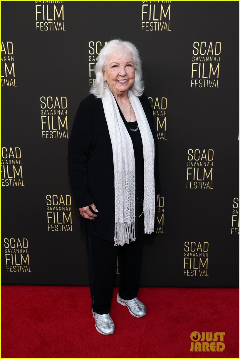 miles teller and his grandma look so cute on red carpet together 035225205