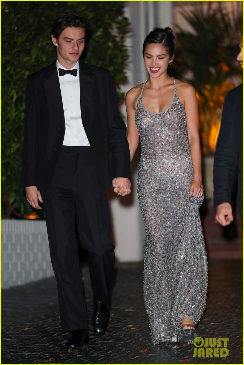 Olivia Rodrigo & Boyfriend Louis Partridge Attend Armani AfterParty(02)