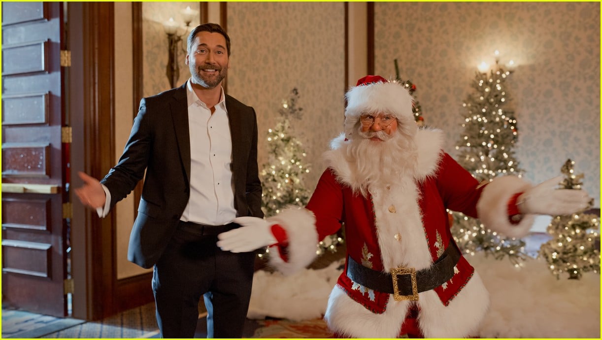 My Secret Santa' Trailer: Netflix Christmas Movie Will Star Alexandra Breckenridge Disguising Herself as a Man to Play Santa: Photo 5217669 | Adam Beauchesne, Alexandra Breckenridge, Barry Levy, Christmas, Diana Maria Riva,