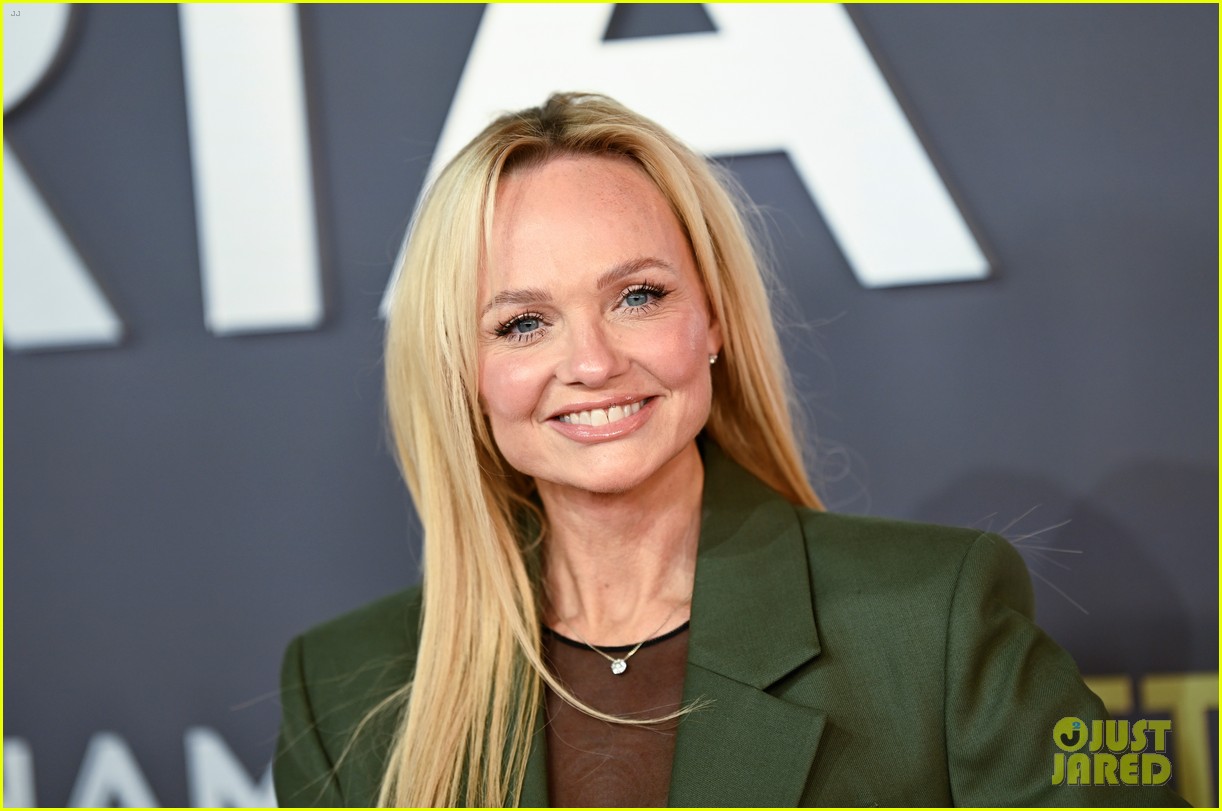 Spice Girls' Mel C, Geri Halliwell, & Emma Bunton Support Victoria