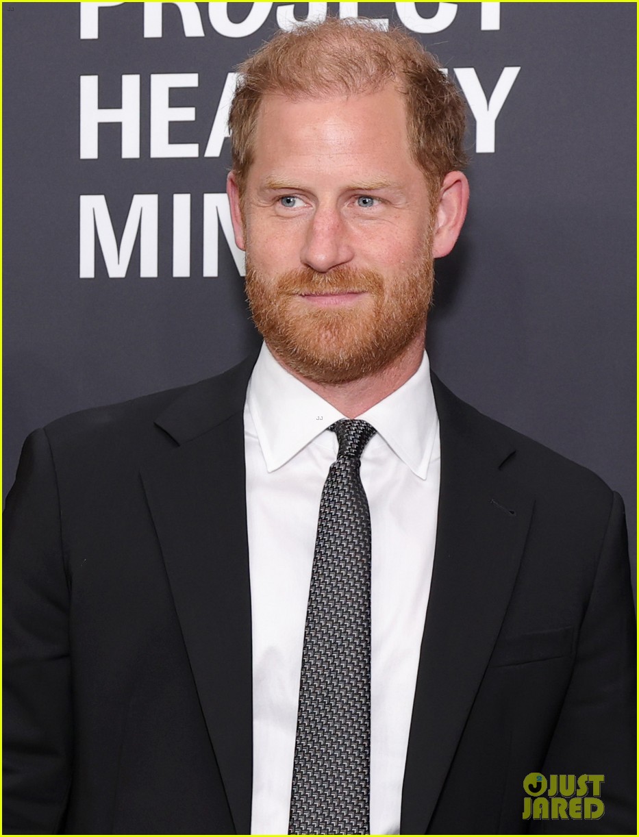 Meghan Markle & Prince Harry Hold Hands as They Arrive at World Mental