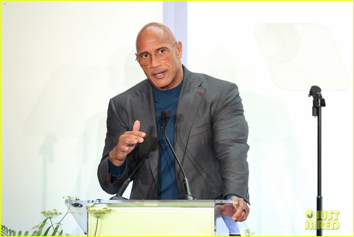 Dwayne Johnson Presents Lucy Liu With