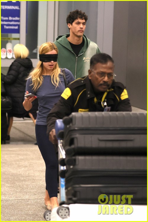 Addison Rae Wears Blindfold at LAX Airport With Basketball Player ...