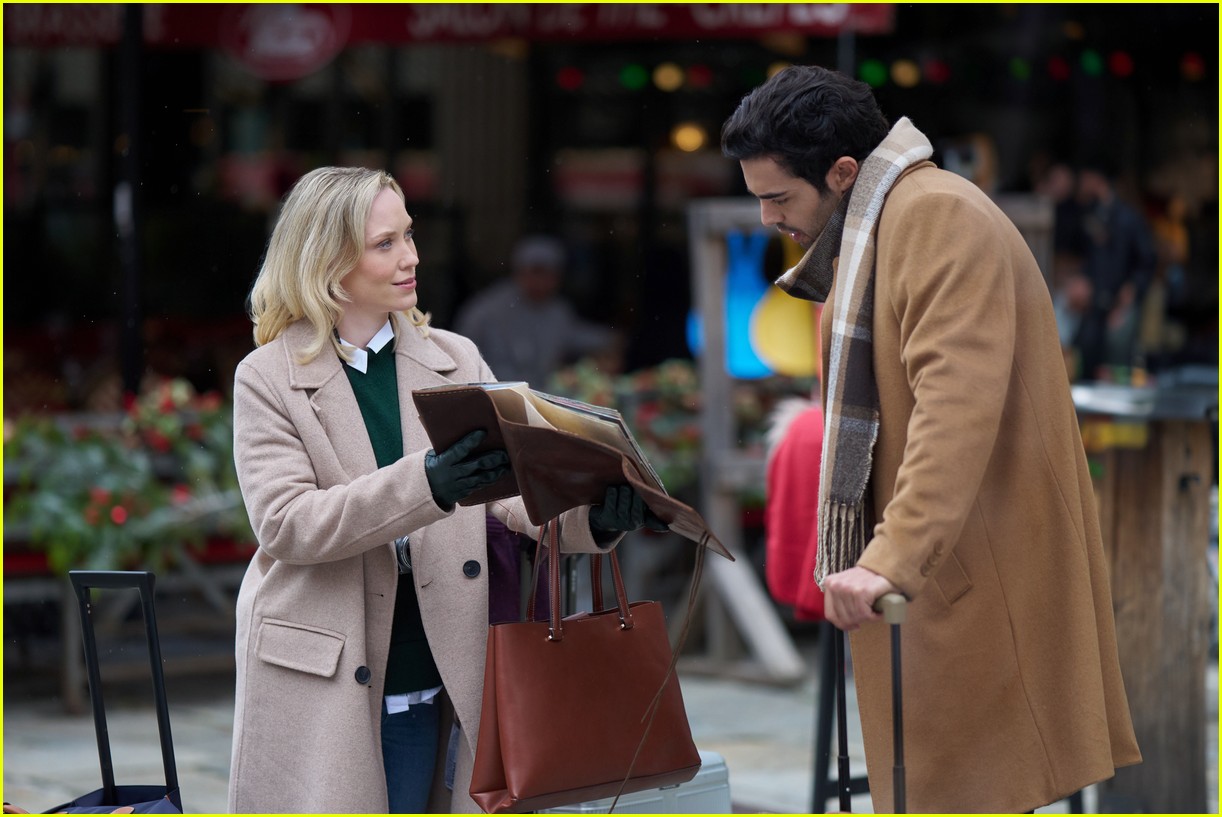 Ashley Williams & Laci J. Mailey Play Sisters in Hallmark's New