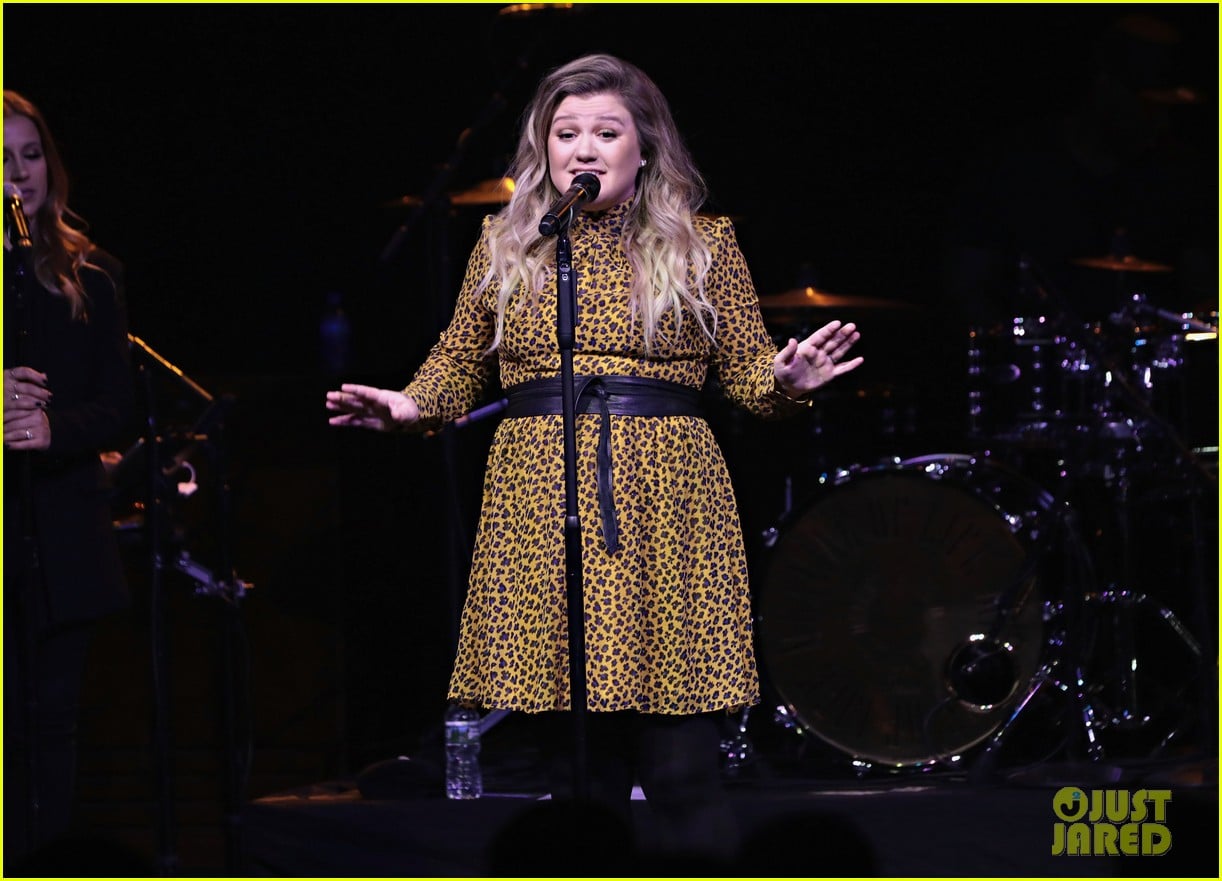 Kelly Clarkson Announces More Las Vegas Residency 2026 Dates - How to