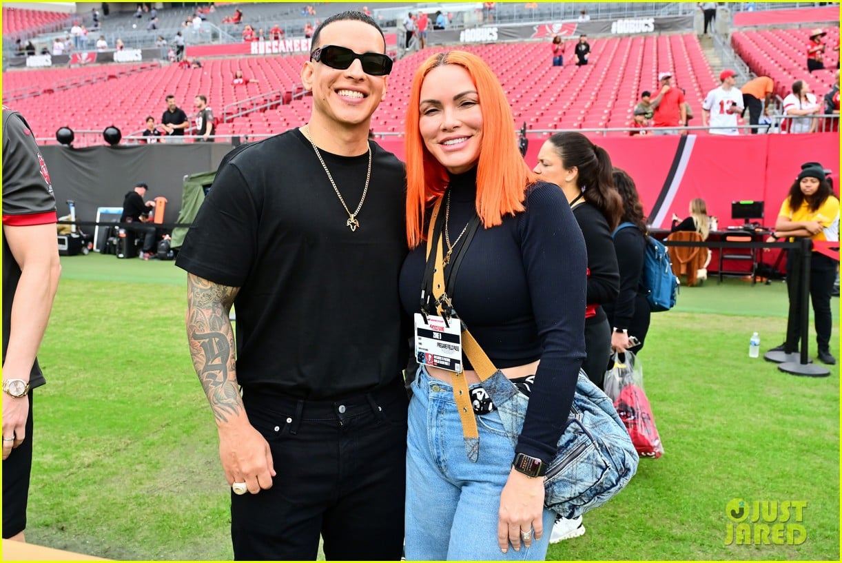 BZRP Music Session #0/66' Lyrics: Daddy Yankee Drops Song With Bizarrap: Photo 5233134 | Bizarrap, Daddy Yankee, Lyrics, Music Photos | Just Jared: Entertainment News