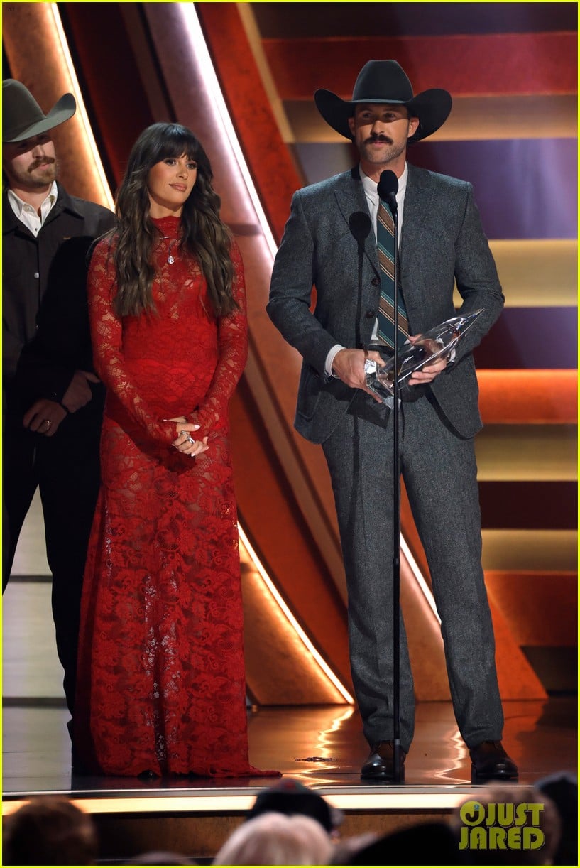 ella langley riley green win at cma awards 015242883