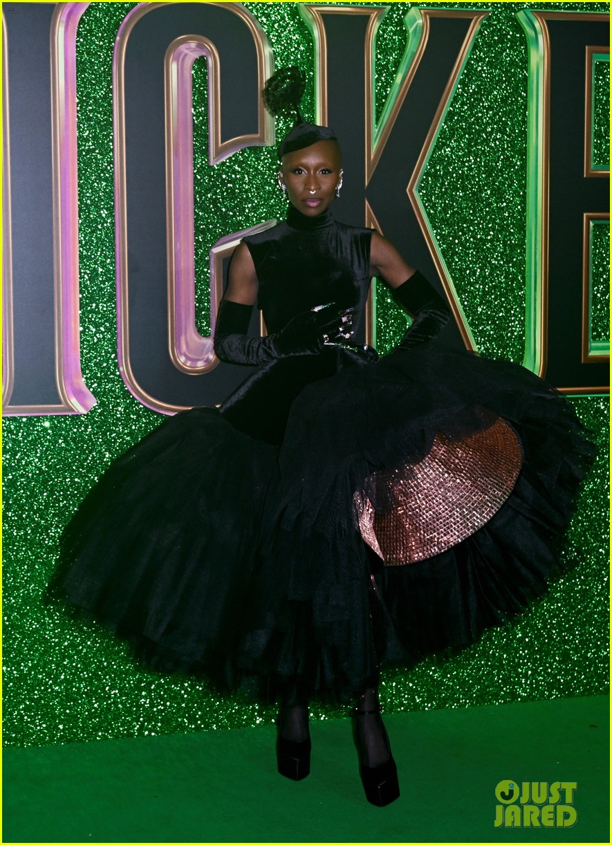 Fan Returns Cynthia Erivo's Schiaparelli Hat, One Year After She Lost