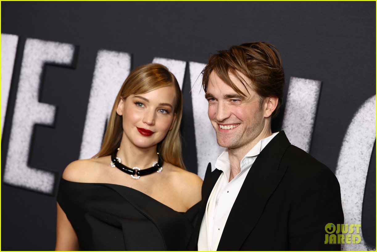 Jennifer Lawrence & Robert Pattinson Walk Red Carpet Together at 'Die My Love' NYC Premiere!: Photo 5228825 | Die My Love, Jennifer Lawrence, Kasmere Trice, Lakeith Stanfield, Lynne Ramsay, Martin Scorsese, Robert
