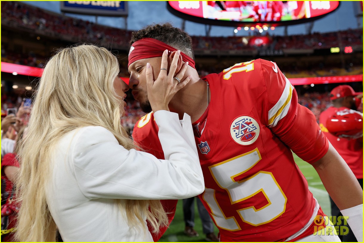 Who Are Patrick Mahomes' Wife & 3 Children? Meet Brittany & Their Kids ...