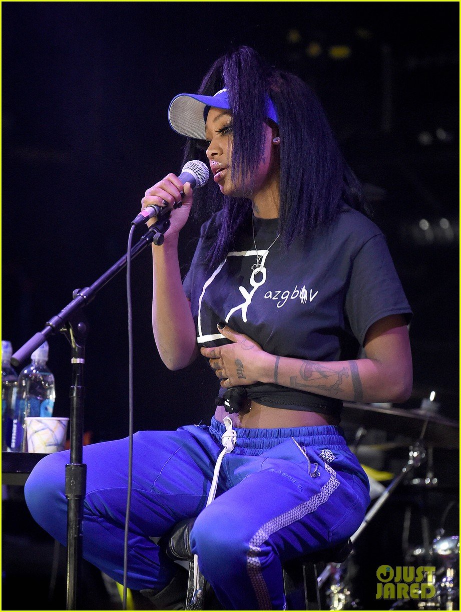 FMT' Lyrics & Meaning: Summer Walker Song Finds 'Finally Over It