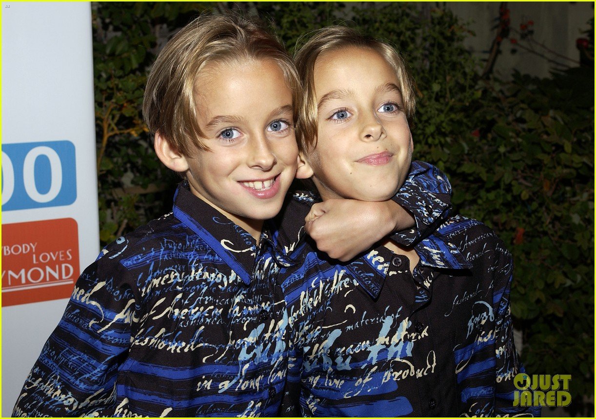 Sawyer Sweeten's Brother & Sister Reflect on His Death During 'Raymond'  Reunion, Ten Years Later: Photo 5245409 | CBS, Everybody Loves Raymond,  Madylin Sweeten, Sawyer Sweeten, Sullivan Sweeten, Television Photos | Just