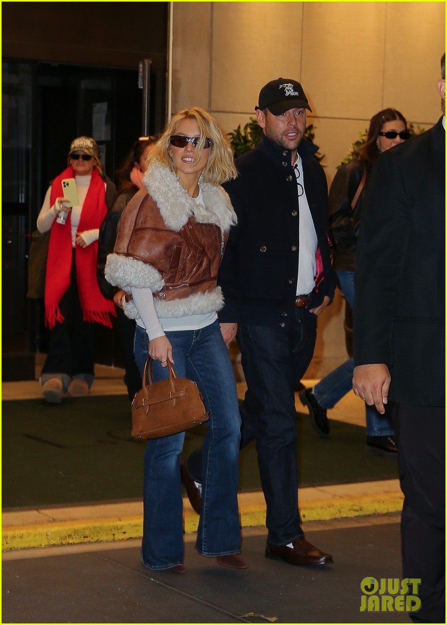 Sydney Sweeney & Scooter Braun’s NYC Kiss: Central Park PDA, Euphoria Jokes at Matt Rife Show & Her Sheer Silver Gown Slay – Plus, Steal the Look Under $80