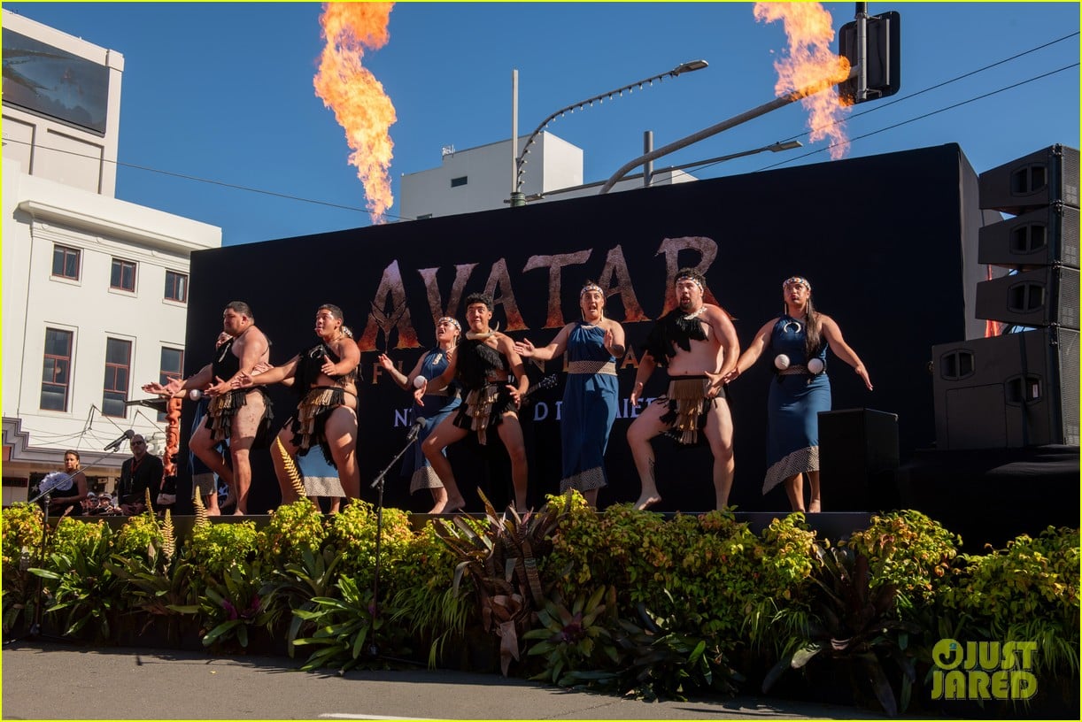 sam worthington james cameron avatar fire and ash premiere in new zealand 035254915