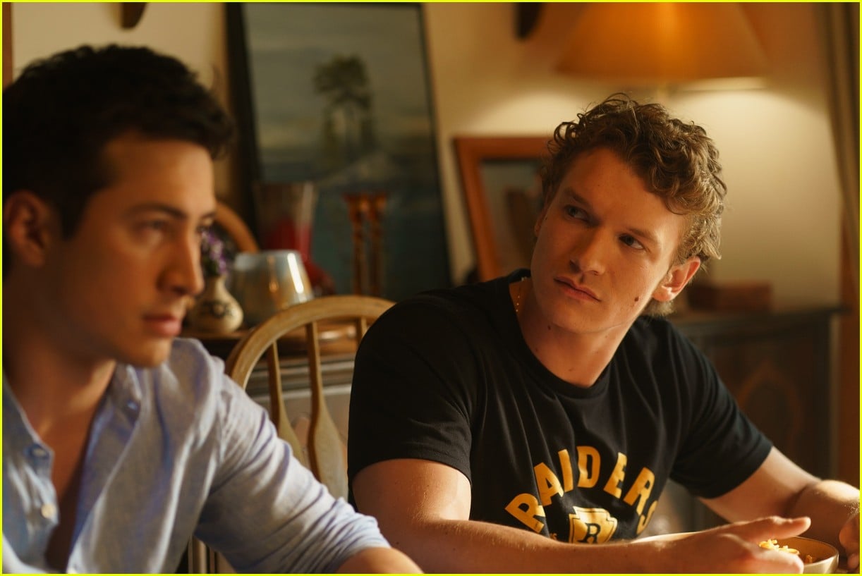 'Heated Rivalry' Season 1 Finale: See Every Photo From 'The Cottage ...