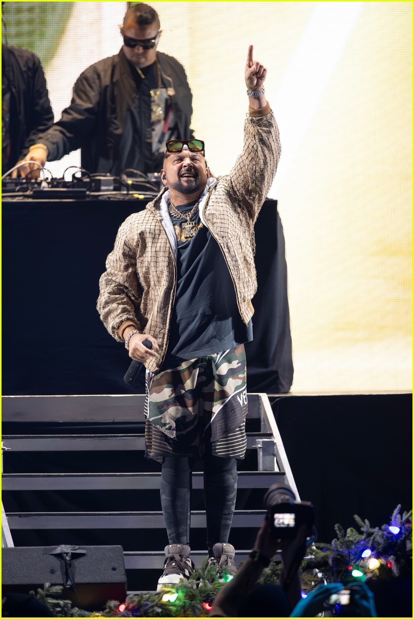 iheartradio-jingle-ball-2025-performers-celebrity-guest-lineup-for