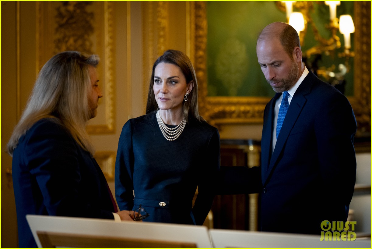 Kate Middleton's Double Dip Curtsy to King Charles & Queen Camilla