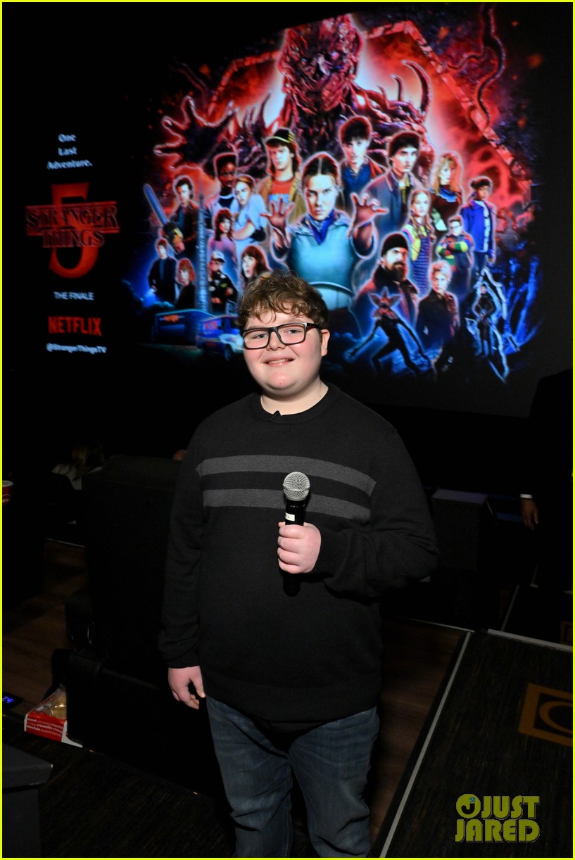 stranger things stars at series finale screening 025258960