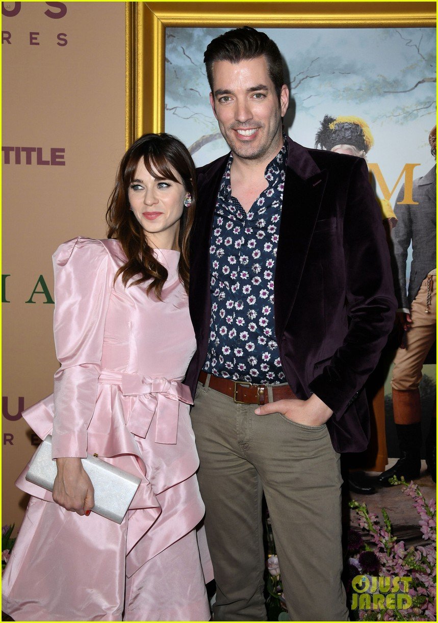 Zooey Deschanel Gives Update on Wedding Planning With Fiancé Jonathan