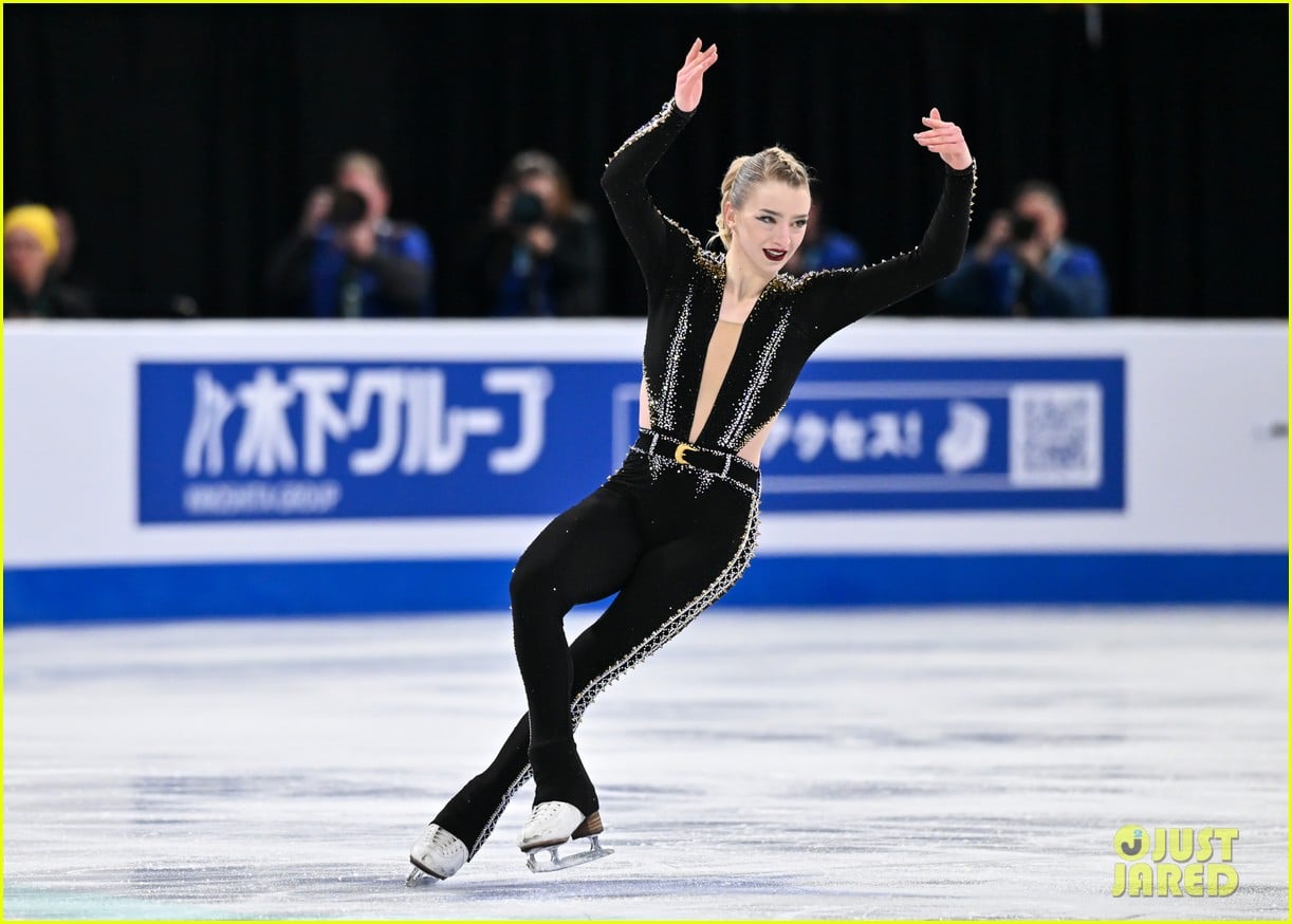 Amber Glenn Makes History as First Openly LGBTQ Woman Headed to Olympics on Women's Figure Skating Team : Photo 5267328 | Photos | Just Jared: Entertainment News