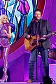 blake shelton gwen stefani 4