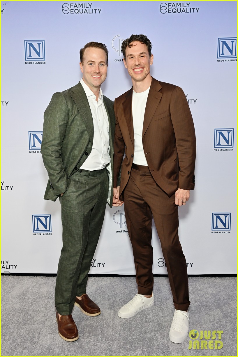 Bret HannaShuford, Broadway Performer & Influencer, Dies at 46 Photo