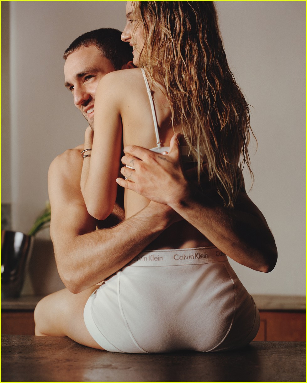 calvin klein campaign valentines images 025267823